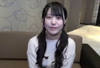拉丁裔少女和她的继父和他的朋友疯狂